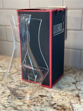 RIEDEL Crystal Merlot Decanter • Clear Glass Wine Aerator